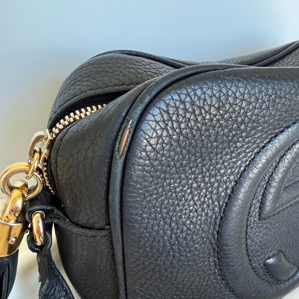 Gucci Pebbled Calfskin Small Soho
Disco Bag - Picture 5 of 16